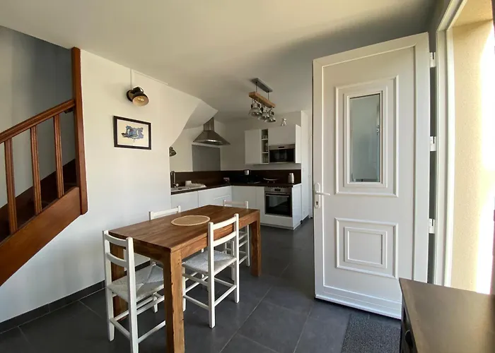 La Maison Du Lavoir Port-en-Bessin-Huppain